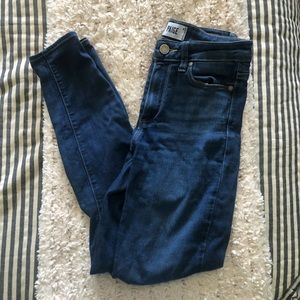 PAIGE hoxton ankle jeans